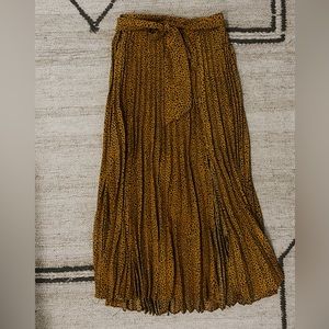 Modern Citizen Ava Pleated Leopard Print Skirt